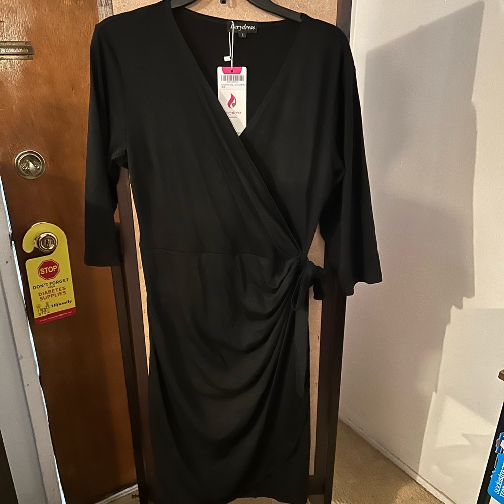NWT Women’s Berydress 3/4 Sleeve Faux Wrap Dress - Picture 3 of 8